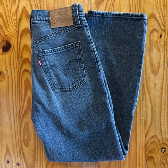 Levi's Ribcage Straight Ankle Jeans - Picture 5 of 5